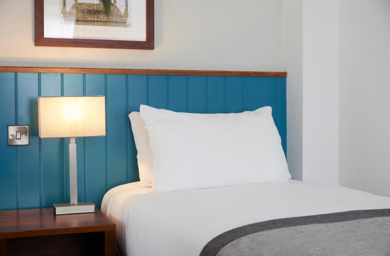 Highwayman Hotel Данстейбл Екстер'єр фото